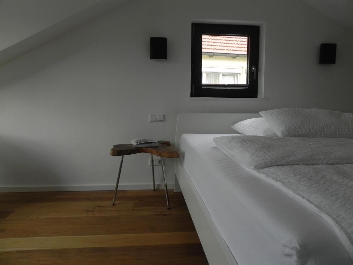 Zimmer mit Kingsize-Bett